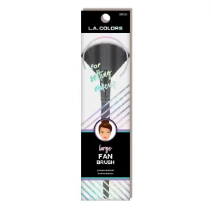 Essential Highlighting Fan Brush