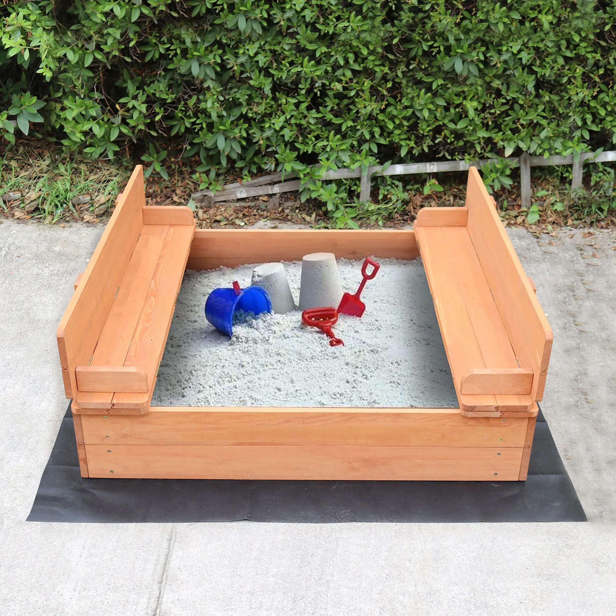 Kids Sandpit With Seating and Cover