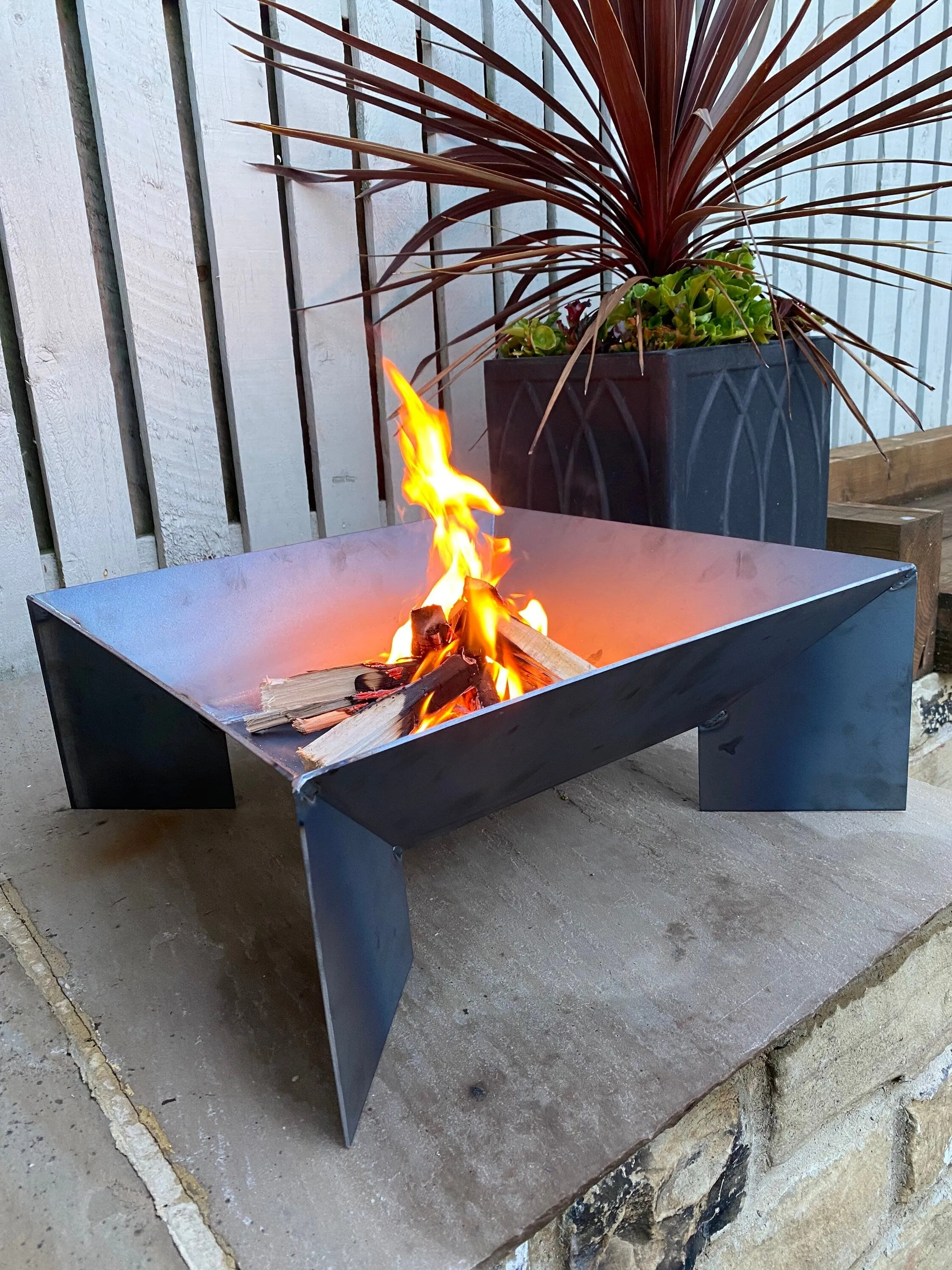 Mini Fin Fire Pit