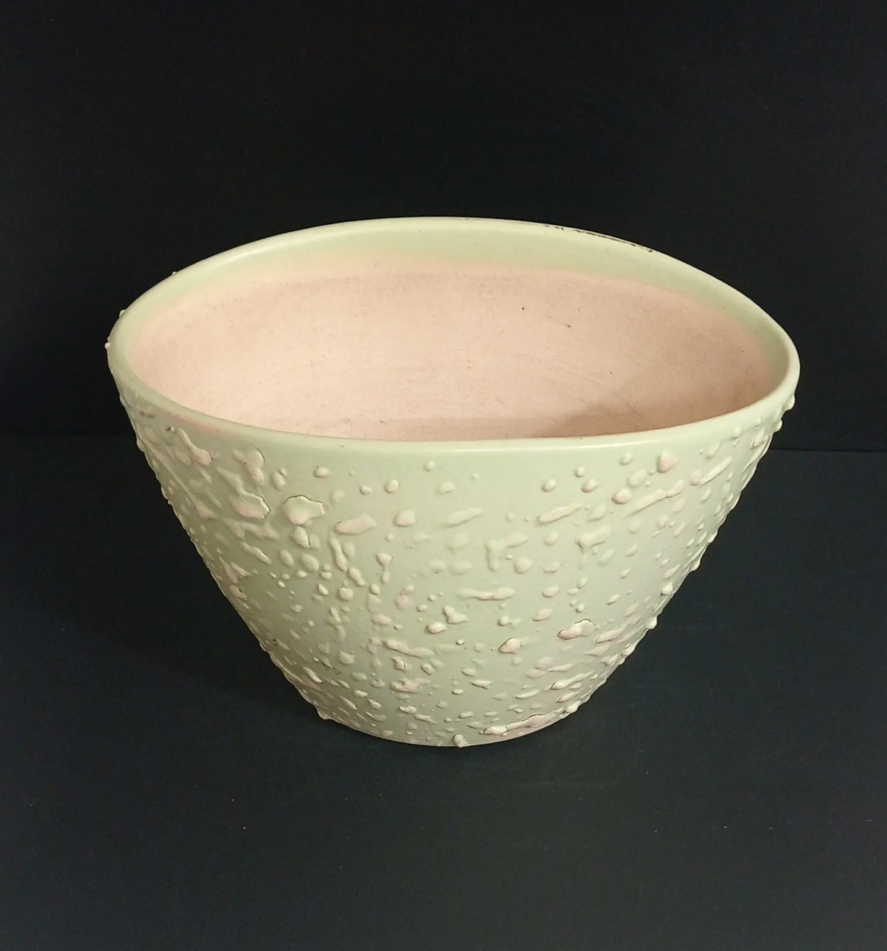 Modern Green Ceramic Planter - Elegant Oval Pot with Drainage Hole | Ideal for Home and Office Décor